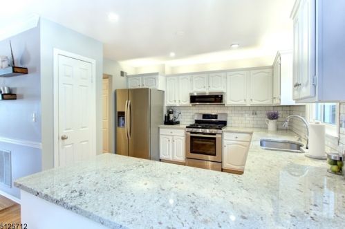 6 Zamrok Way, Morristown, NJ 07960-6238