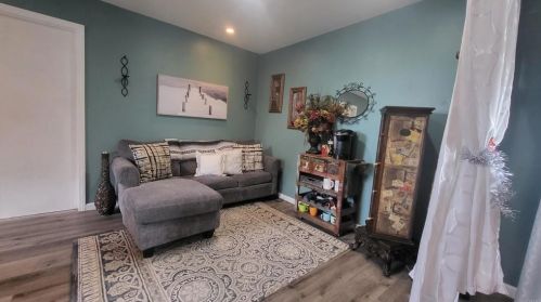 9627 Cecilwood Dr, Santee, CA 92071-1427