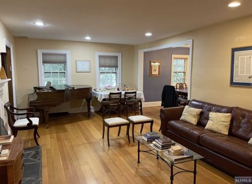 394 Churchill Rd, Teaneck NJ  07666-3008 exterior