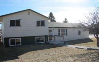 1034 Wood St, Newcastle, WY 82701-2054