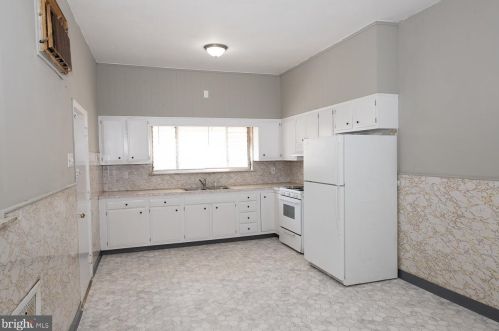 2228 13 St, Philadelphia PA  19133-1009 exterior