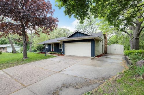 13825 Gladiola Way, Saint Paul MN  55124-7340 exterior