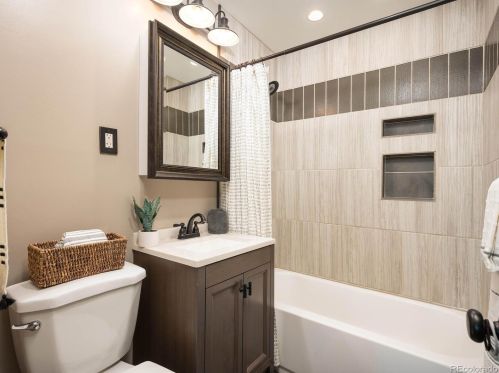 3372 Saratoga Ave, Englewood CO 80110-6204 exterior