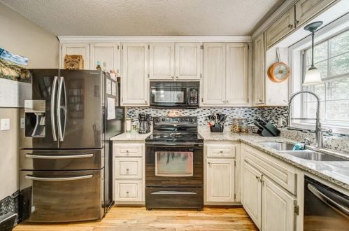 2655 Henderson Mtn Rd, Big Canoe GA  30143-6001 exterior