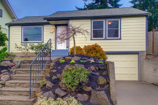7737 17th Ave, Seattle, WA 98115-4417