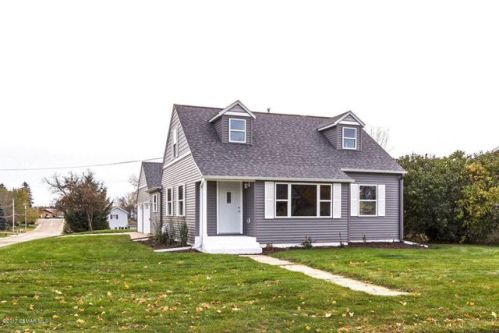224 Prospect St, Cummingsville, MN 55923-1424