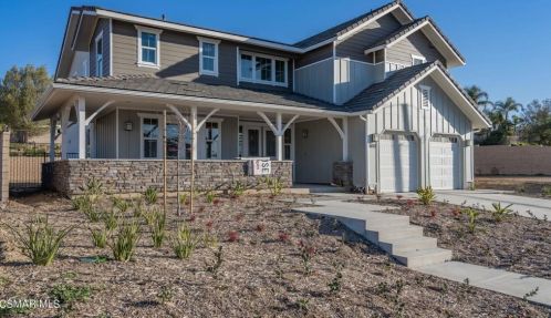 4695 Summit Ave, Simi Valley, CA 93063-1414