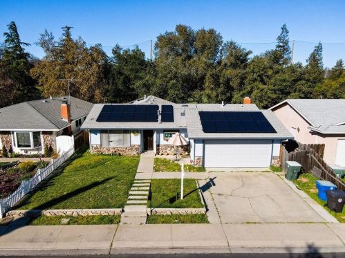 1671 Olivewood Ave, Manteca, CA 95336-2819