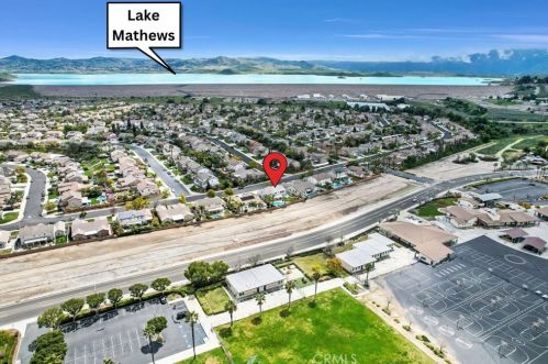 17653 Cedarwood Dr, Riverside CA  92503-7038 exterior