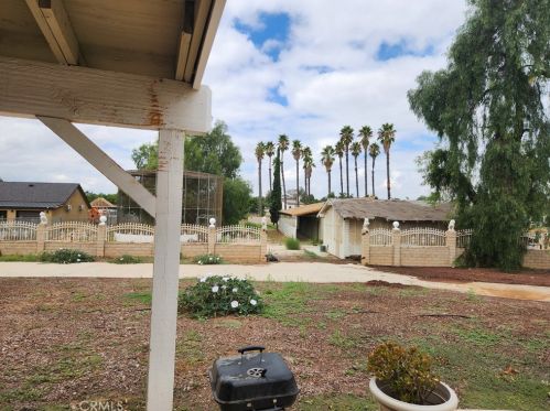 17165 Cole Ave, Riverside CA  92508-9724 exterior
