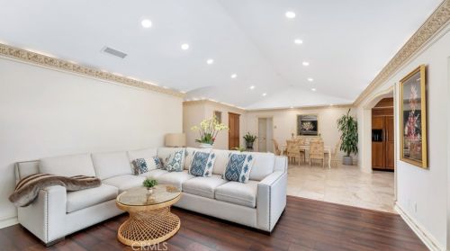 10915 El Coco Cir, Santa Ana CA  92708-5316 exterior