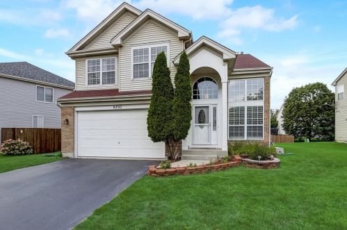 6707 Pine Ln, Carpentersville, IL 60110-3431