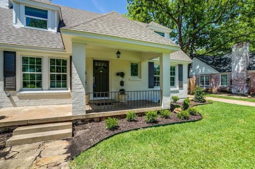 6104 Locke Ave, Fort Worth, TX 76116-4635