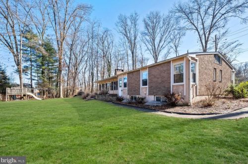 36 Bear Brook Rd, Princeton NJ  08540-6216 exterior