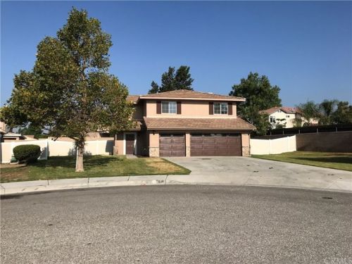 1014 Evaline Ct, Rialto, CA 92376-3785