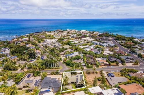 4292 Kahala Ave, Honolulu HI  96816-4822 exterior