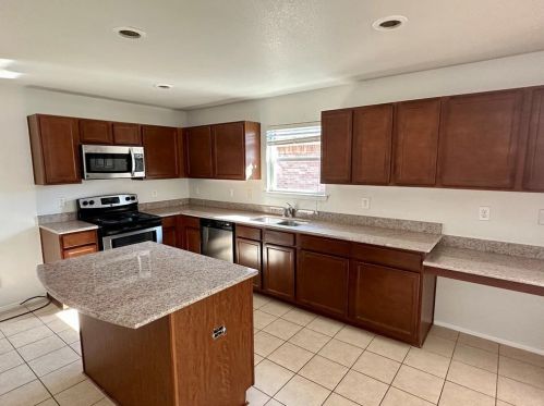 409 Emerald Creek Dr, Fort Worth TX  76131-3955 exterior