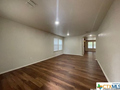 9411 Rainbow Crk, San Antonio TX  78245-1483 exterior