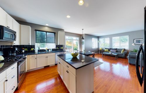 725 Bluebell Ln, Pingree Grove IL  60140-9154 exterior