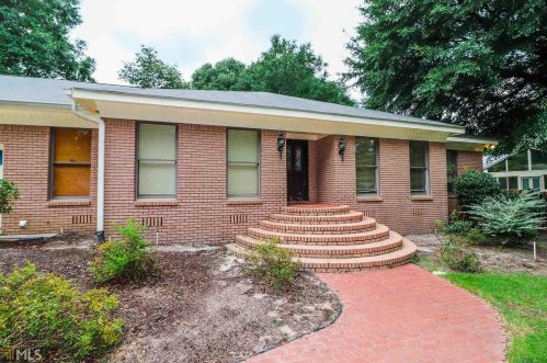 113 Shadowood Dr, Warner Robins, GA 31088-6614