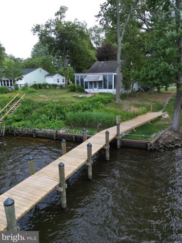 328 Dr, Severna Park MD 21146-2120 exterior