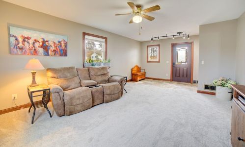 918 Park Ave, Gaylord, MN 55334-4452