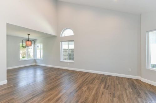 8 Henry, Irvine CA  92620-3256 exterior