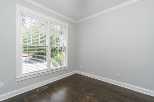 2761 Alpine Rd, Atlanta GA  30305-3401 exterior