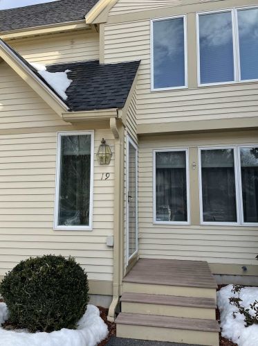 19 Prestonfield Rd, Nashua, NH 03064-8114