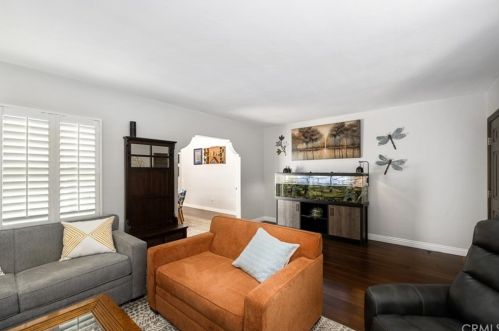 531 Dickel St, Anaheim CA  92805-1808 exterior