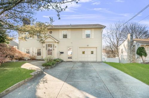 5 Oak Grove Blvd, Providence, RI 02911-2608