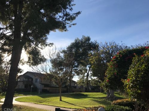 35 Echo Run, Irvine CA  92614-7423 exterior