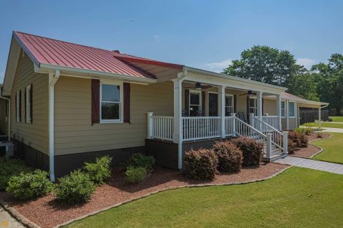 5184 Hawkins Academy Rd, Social Circle, GA 30025-4123