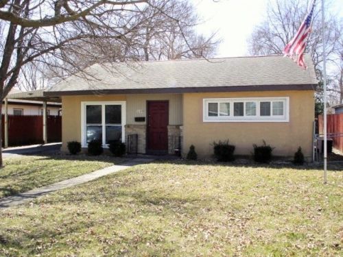 2109 Chestnut Ave, Sterling, IL 61081-1811