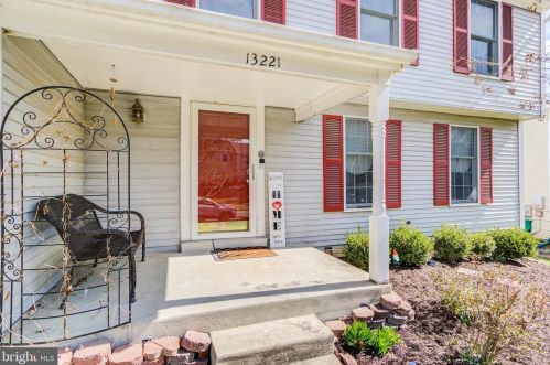 13221 Stravinsky Dr, Silver Spring, MD 20904-6838