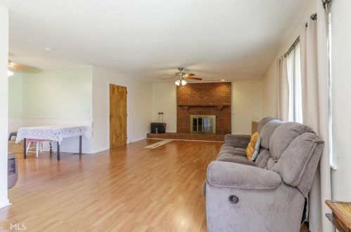 187 Chota Cir, Lafayette, GA 30728-7406