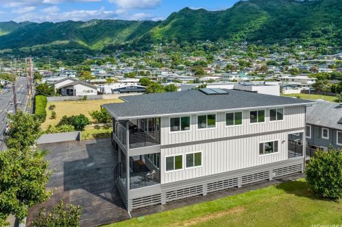 3033 Manoa Rd, Honolulu HI  96822-1503 exterior