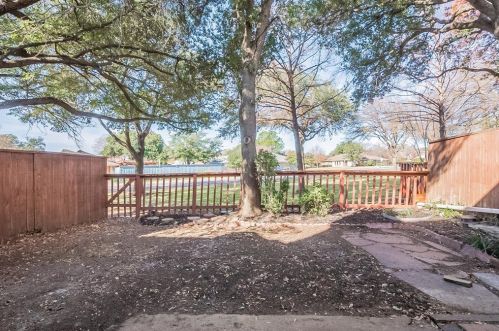 2992 Buttonwood Dr, Carrollton TX exterior