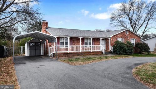 1712 Jan Dr, Fredericksburg, VA 22405-2258