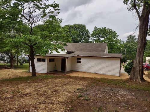53 Jones St, Newnan, GA 30263-2511