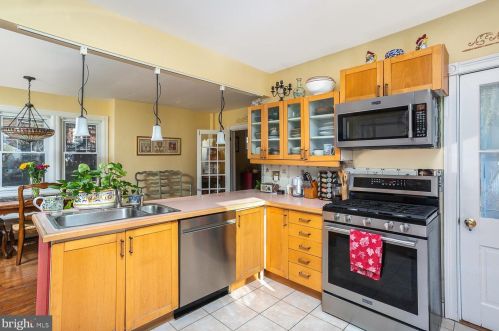 229 Mt Lucas Rd, Princeton NJ 08540-1906 exterior