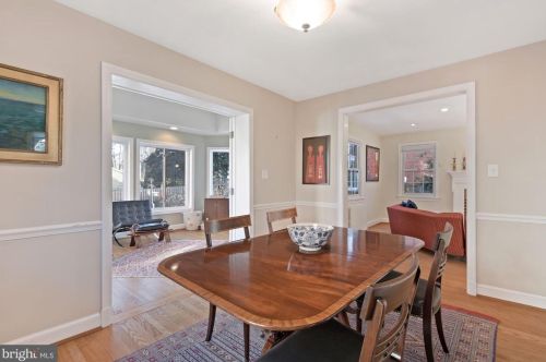 612 Pershing Dr, Silver Spring MD 20910-4341 exterior