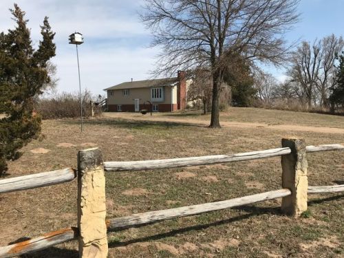 2918 Brownlee Rd, Sylvia, KS 67581-8906