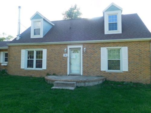 14 Chicago St, Alvin, IL 61811-3151