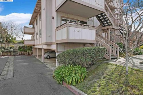 25129 Copa Del Oro Dr, Hayward, CA 94545-2580