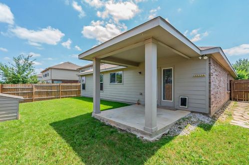 10460 Winding Passage Way, Fort Worth TX  76131-3986 exterior