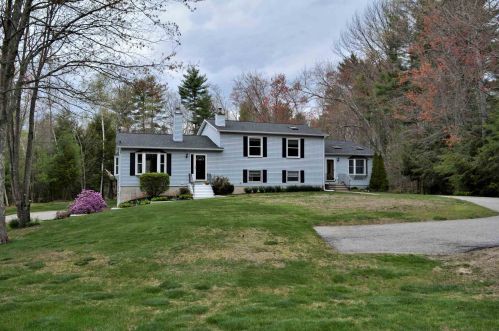 92 Drew Rd, Derry, NH 03038-5716