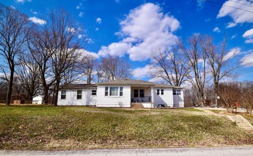 1085 Danby Rd, Festus, MO 63028-4825
