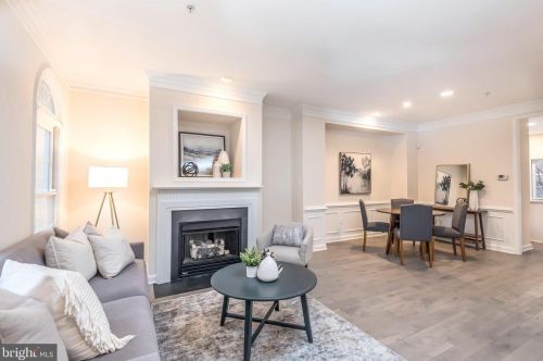 8527 2 Ave, Silver Spring MD 20910-2151 exterior