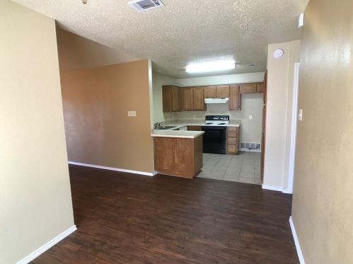 6925 Sierra Dr, Fort Worth TX 76116-3915 exterior